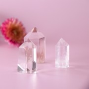 Pointe de Cristal de roche facettée - pierre gemme - taille aléatoire x1