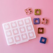 Moule en silicone Géa Creations pour réaliser des pendentifs carrés évidés 20 mm