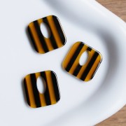 Pendentif carré évidé 21 mm en acétate - Rayés Marron transparent - Marron foncé