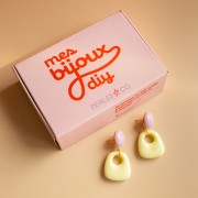 Mes bijoux DIY - Kit Boucles d'oreilles pendantes forme trapèze - Version Jaune