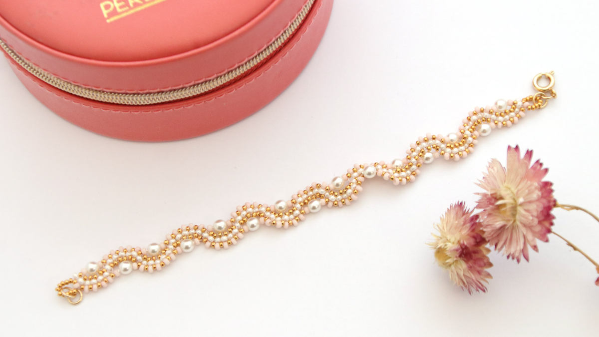 Schéma Bracelet Vagues en perles de rocailles Miyuki et perles nacrées Schéma Bracelet Vagues en perles de rocailles Miyuki et perles nacrées