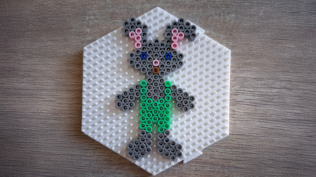 DIY Pâques : créez une déco en perles Hama : Etape 2 DIY Pâques : créez une déco en perles Hama : Etape 2