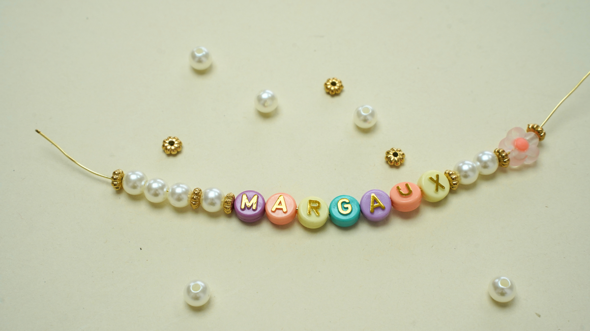 Porte-clé personnalisé prénom avec des perles lettres : Etape 3 Porte-clé personnalisé prénom avec des perles lettres : Etape 3