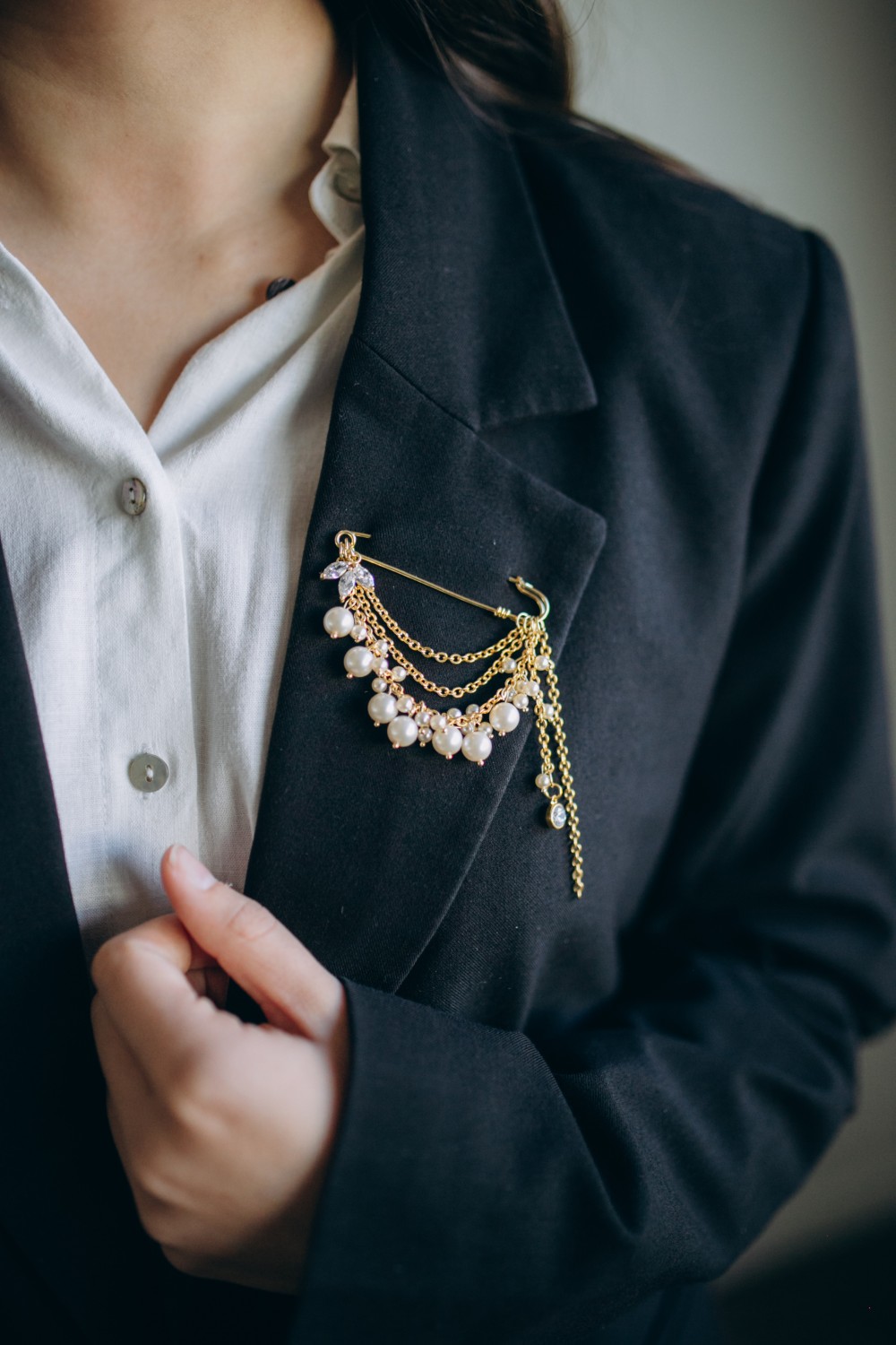 Schéma Broche à franges dorées et perles nacrées Schéma Broche à franges dorées et perles nacrées