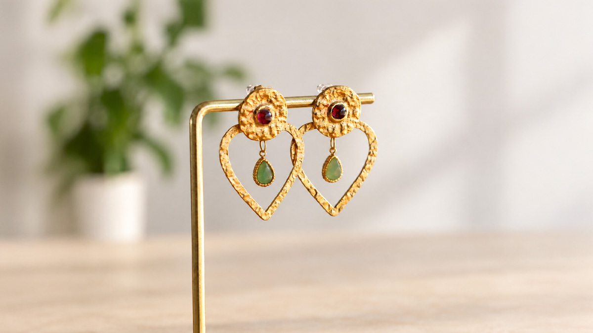 Boucles d'oreilles coeurs et pendentifs pierres gemmes Boucles d'oreilles coeurs et pendentifs pierres gemmes