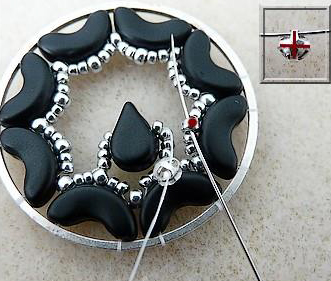 Boucles d'oreilles Sakura avec perles Amos® par Puca® étape 19 Boucles d'oreilles Sakura avec perles Amos® par Puca® étape 19