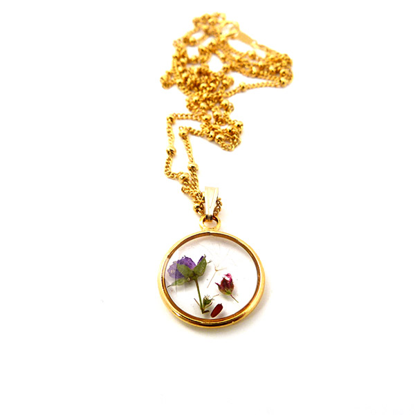 Pendentifs en résine UV LED sans moule avec inclusion de végétaux Pendentifs en résine UV LED sans moule avec inclusion de végétaux