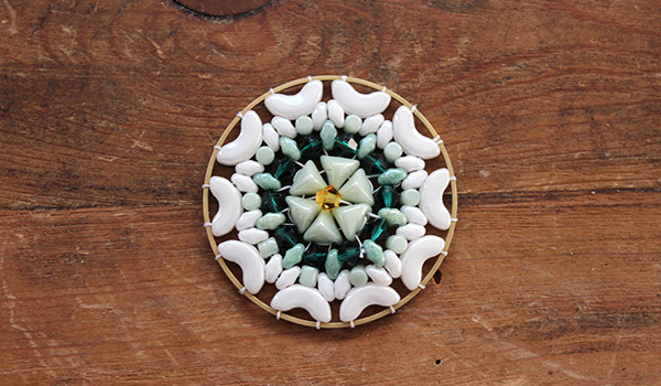 Sautoir Frosted Jungle Super-Khéops et toupies PureCrystal : Etape 9 Sautoir Frosted Jungle Super-Khéops et toupies PureCrystal : Etape 9