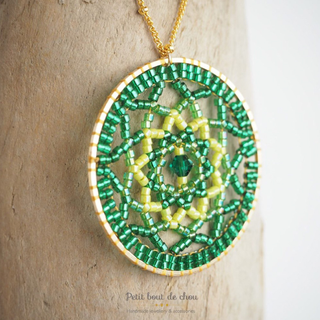 Schéma Pendentif cercle mandala en tissage brick stitch en perles Miyuki de Petit bout de chou Schéma Pendentif cercle mandala en tissage brick stitch en perles Miyuki de Petit bout de chou