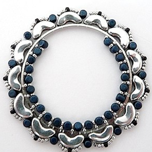 Pendentif Love-You en perles en verre par Puca : Etape 14 Pendentif Love-You en perles en verre par Puca : Etape 14