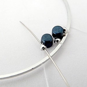 Pendentif Love-You en perles en verre par Puca : Etape 5 Pendentif Love-You en perles en verre par Puca : Etape 5