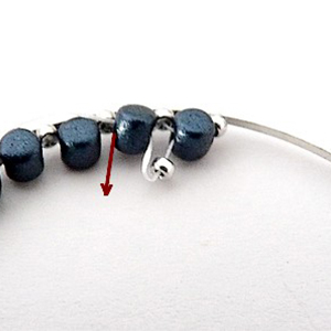 Pendentif Love-You en perles en verre par Puca : Etape 7 Pendentif Love-You en perles en verre par Puca : Etape 7