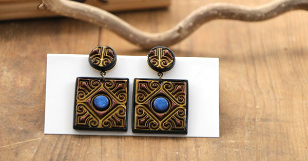 Boucles d'oreilles en polymère liquide Boucles d'oreilles en polymère liquide