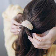 Accessoire pour cheveux - pour chouchou élastique - 52x28 mm en résine - Ambre marbré