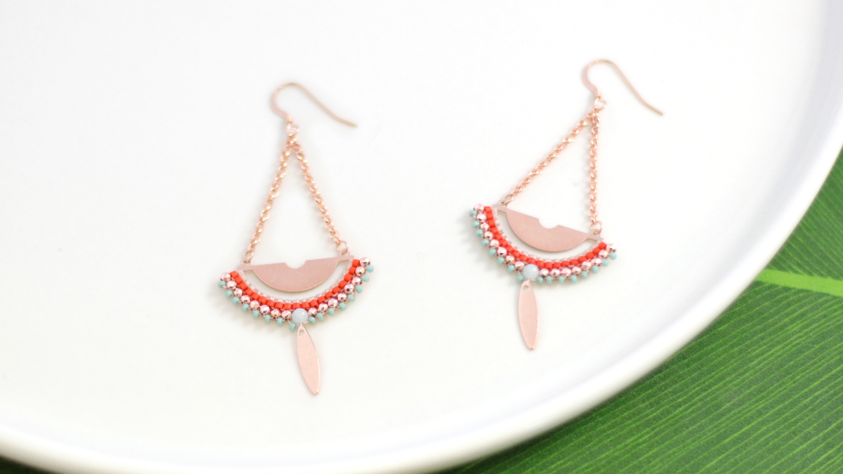 Boucles d'oreilles doré rose intercalaire demi-cercle et Miyuki Boucles d'oreilles doré rose intercalaire demi-cercle et Miyuki