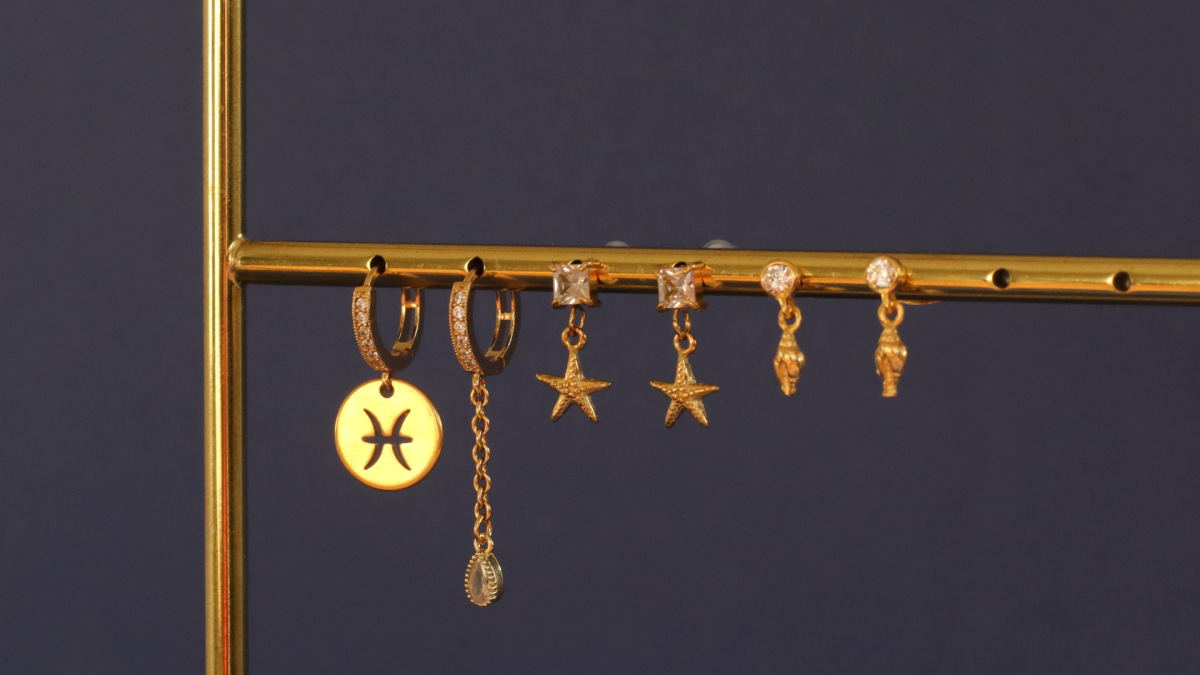 Mini Boucles d'oreilles signe du zodiaque Mini Boucles d'oreilles signe du zodiaque