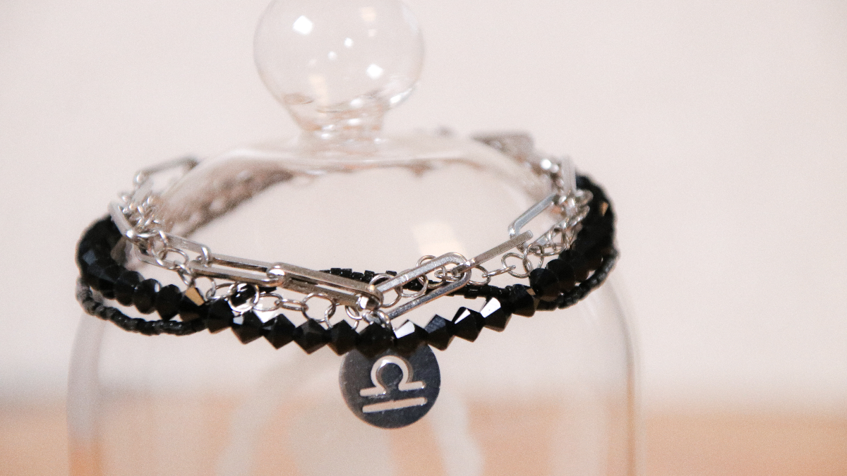 Bracelet multirang en acier inox, Miyuki Délicas et Toupies Swarovski Bracelet multirang en acier inox, Miyuki Délicas et Toupies Swarovski