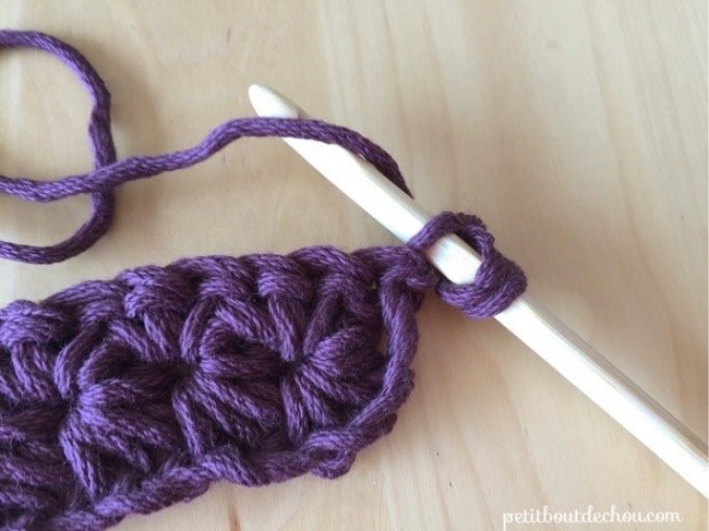 Manique au crochet en point étoile avec du fil coton : Etape 20 Manique au crochet en point étoile avec du fil coton : Etape 20