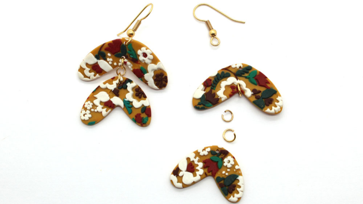 Boucles d'oreilles polymère plaque de texture fleurs : Etape 7 Boucles d'oreilles polymère plaque de texture fleurs : Etape 7