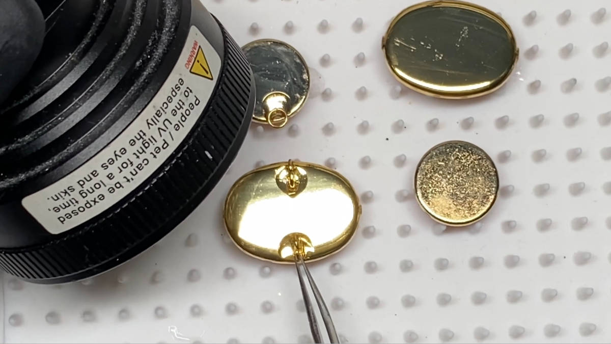 Boucles d'oreilles pendantes en polymère, encre et résine UV : Etape 14 Boucles d'oreilles pendantes en polymère, encre et résine UV : Etape 14