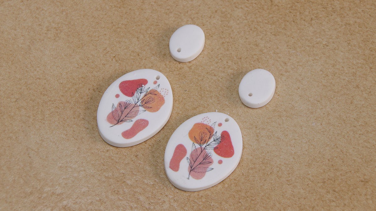 Boucles d'oreilles en pâte polymère avec feuille de transfert : Etape 7 Boucles d'oreilles en pâte polymère avec feuille de transfert : Etape 7