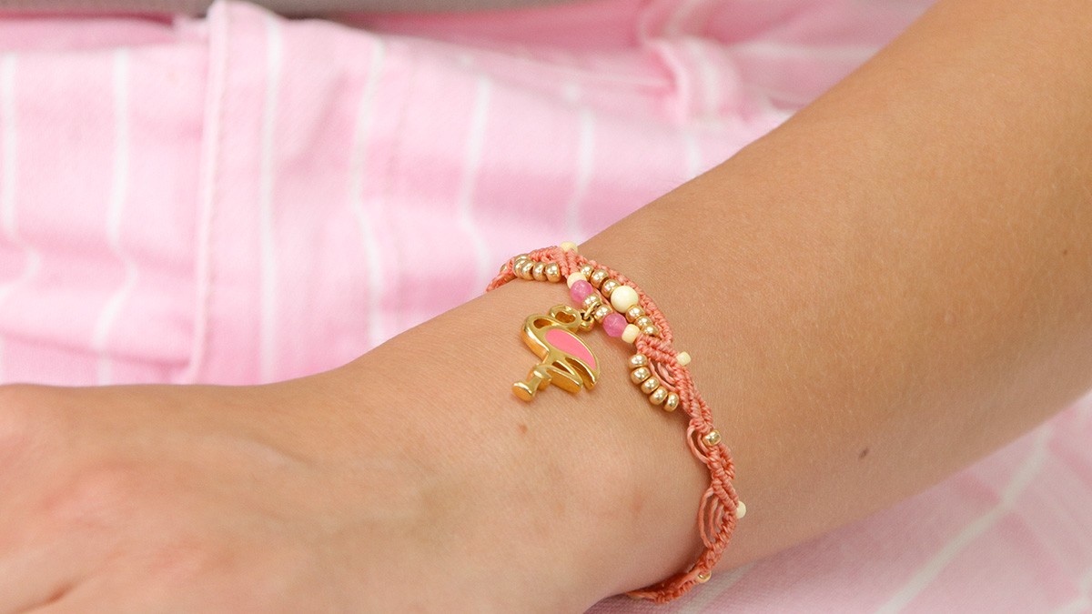 Bracelet d'été en micro-macramé Bracelet d'été en micro-macramé