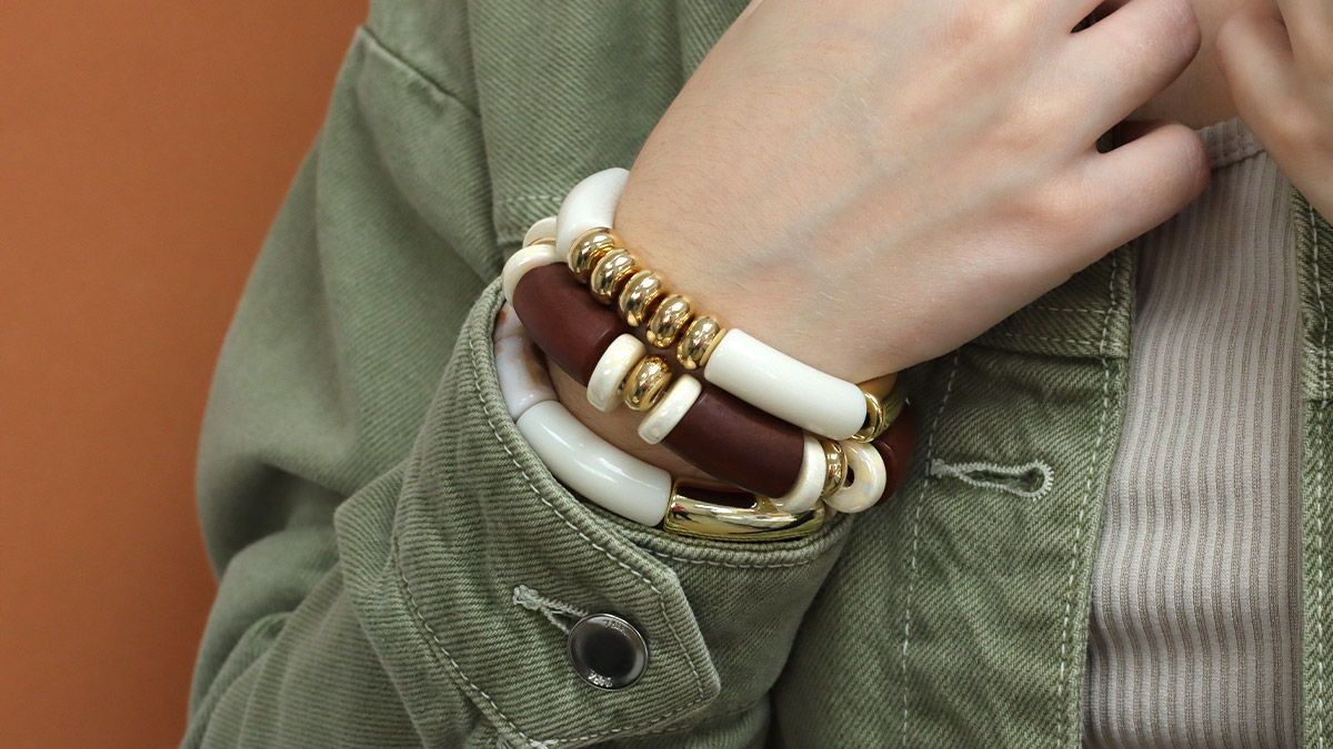 Bracelets élastiques Perles Tubes en Acrylique et en Bois Bracelets élastiques Perles Tubes en Acrylique et en Bois