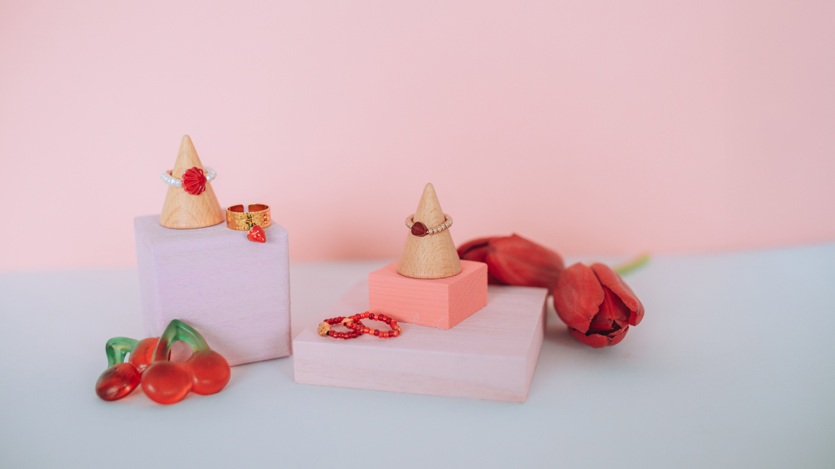 DIY stacking de bagues en perles rocailles Miyuki et perles eau douce rouge et doré DIY stacking de bagues en perles rocailles Miyuki et perles eau douce rouge et doré