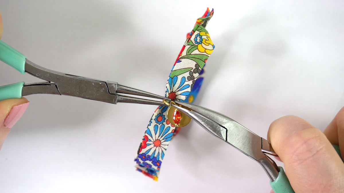 Bracelet Liberty sans fermoir avec noeuds coulants : Etape 4 Bracelet Liberty sans fermoir avec noeuds coulants : Etape 4