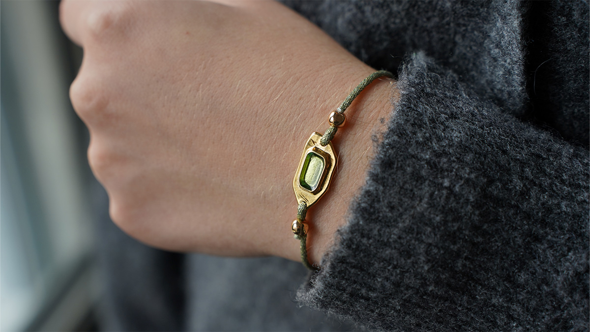Bracelet cordon et intercalaire vert Bracelet cordon et intercalaire vert