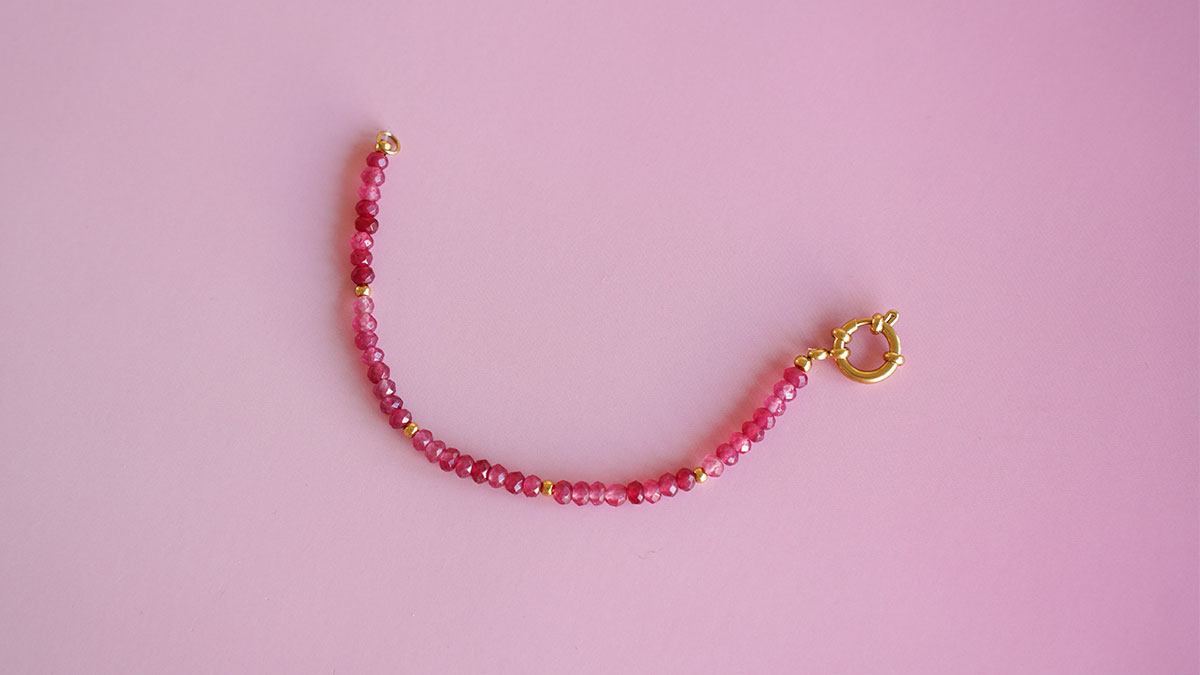 Assortiment de bracelets en pierres naturelles : Etape 4 Assortiment de bracelets en pierres naturelles : Etape 4