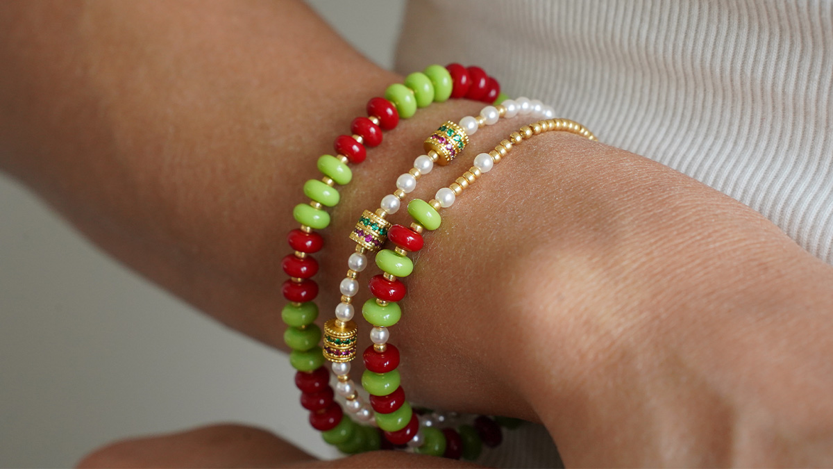 Trio de bracelets en perles Heishi et rocailles Miyuki dorées Trio de bracelets en perles Heishi et rocailles Miyuki dorées